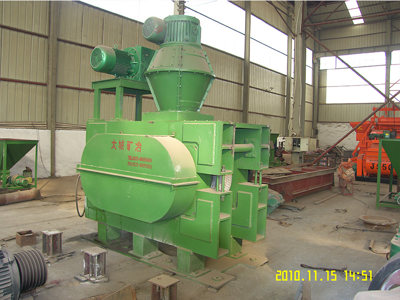 高壓壓球機(jī)-.jpg 高壓壓球機(jī)-.jpg